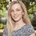 Zsofia-Nyul-Accredited-Psychologist-in-London-It-s-Complicated
